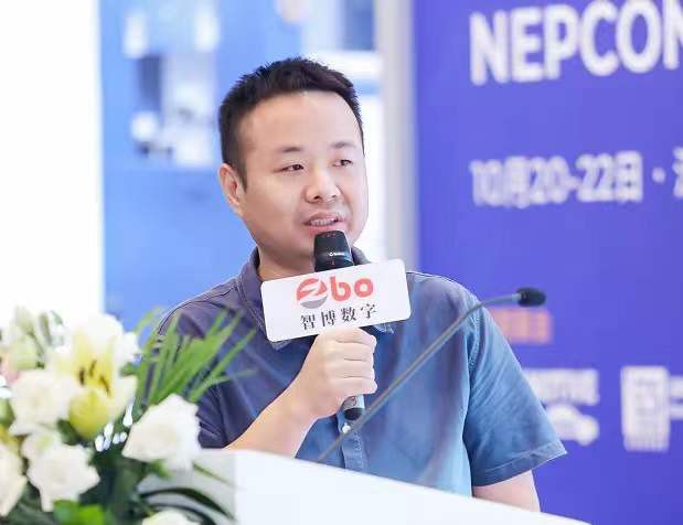 Menjadi Otak Terkuat Dari Robot Layanan Cerdas